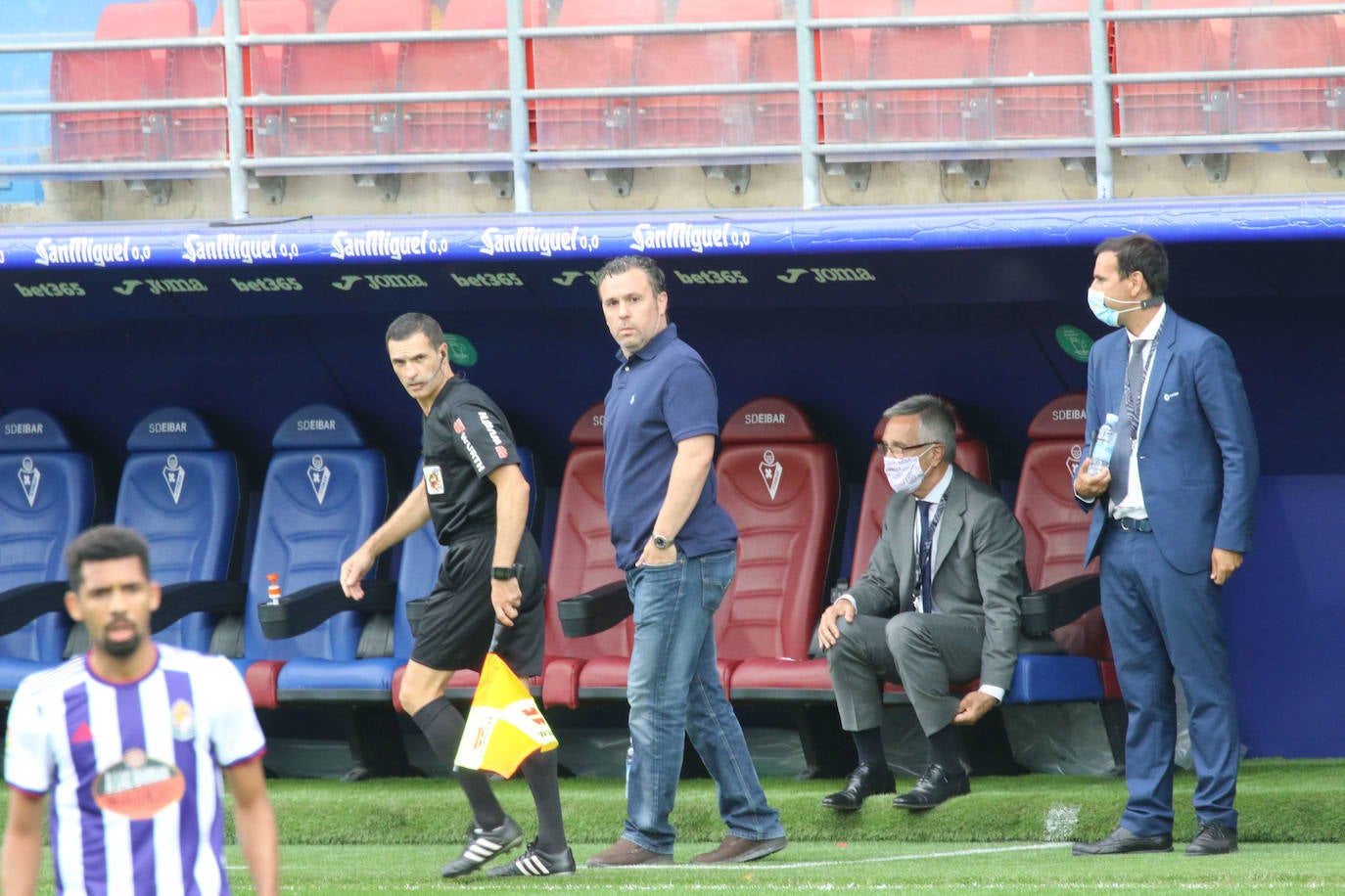 Guardiola redujo distancias en la segunda parte después de que Bigas e Inui anotaron los de los locales y en el descuento De Blasis anotó de penalti