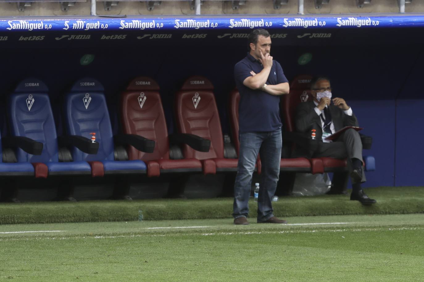 Guardiola redujo distancias en la segunda parte después de que Bigas e Inui anotaron los de los locales y en el descuento De Blasis anotó de penalti