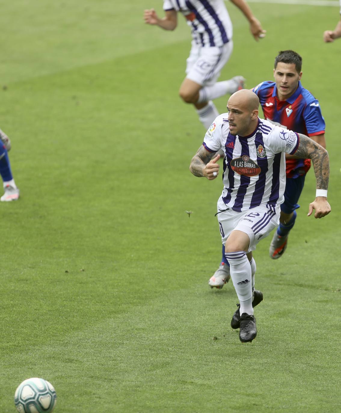 Guardiola redujo distancias en la segunda parte después de que Bigas e Inui anotaron los de los locales y en el descuento De Blasis anotó de penalti