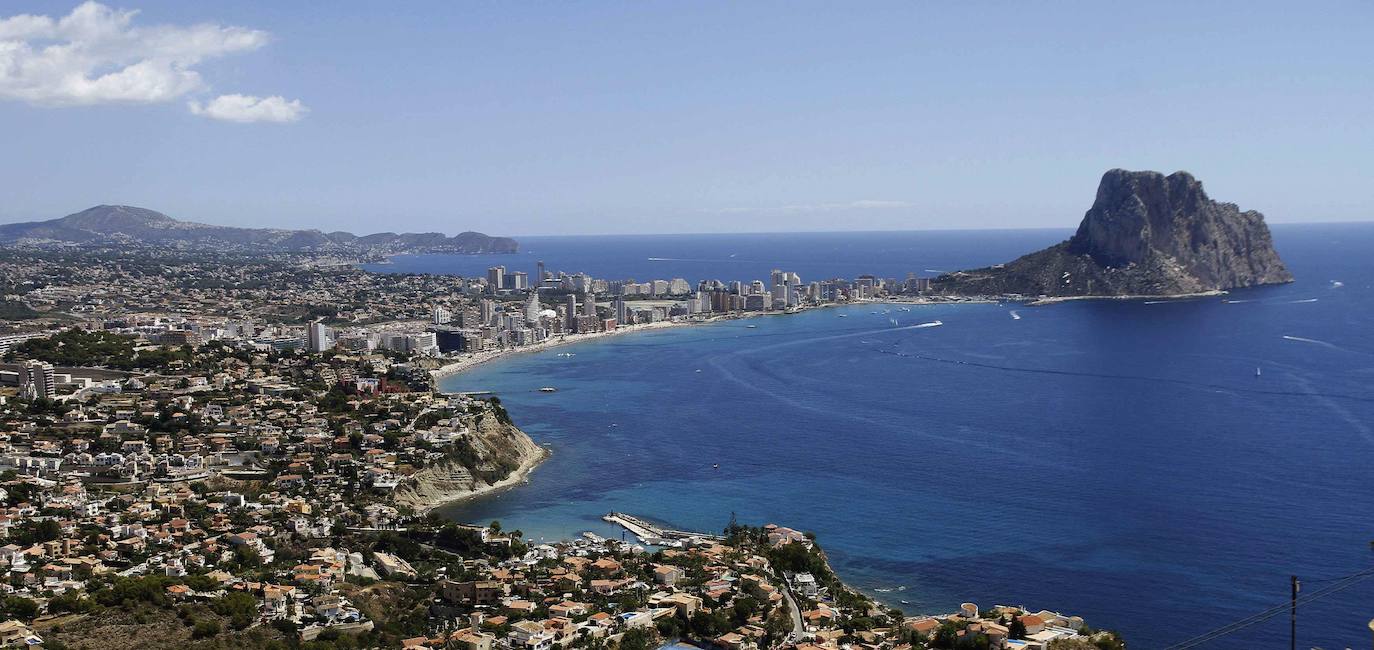 Vista general de Calpe, localidad alicantina donde ha fallecido ahogado un segoviano.