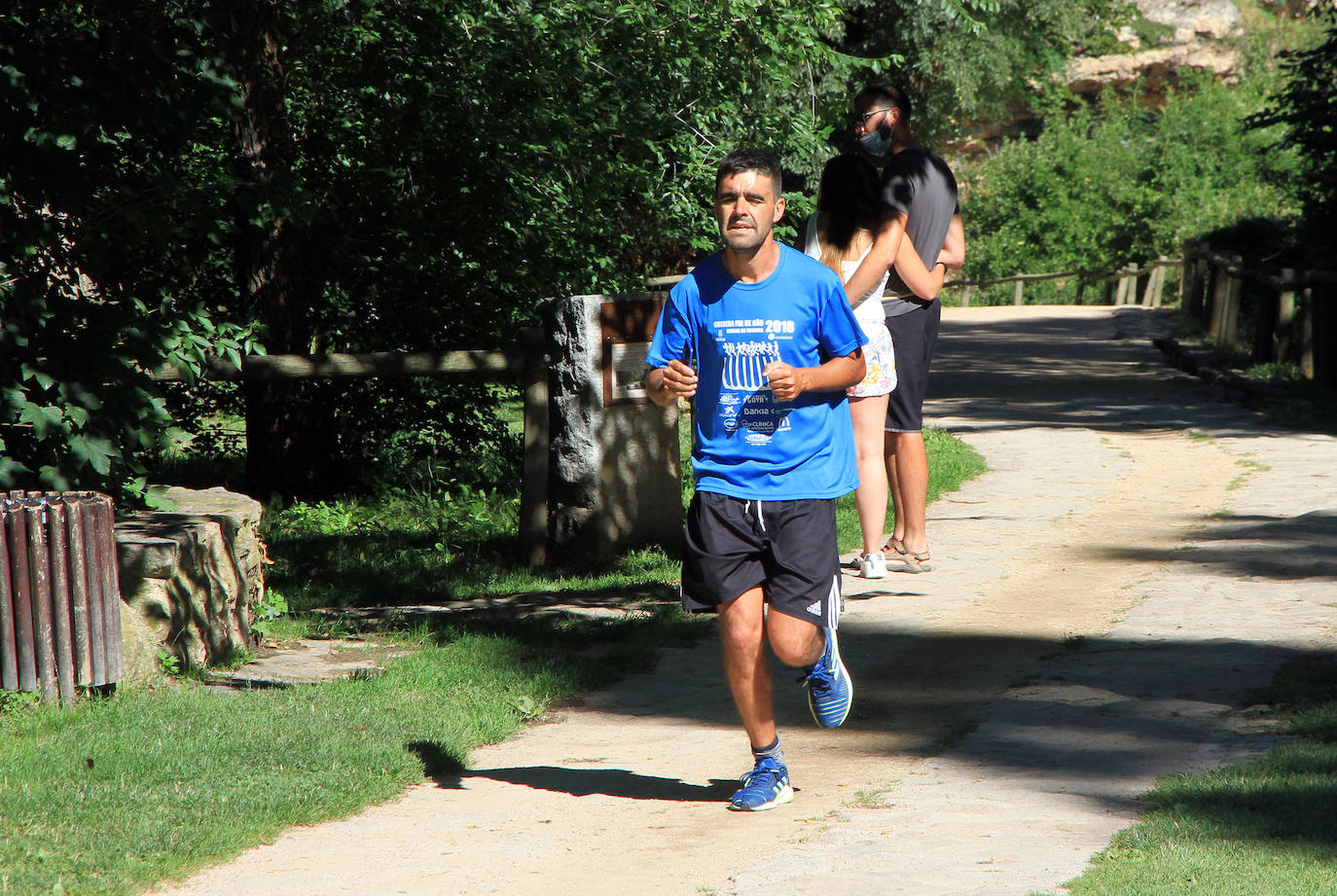 La Policía Local recuerda el uso obligatorio de la mascarilla.