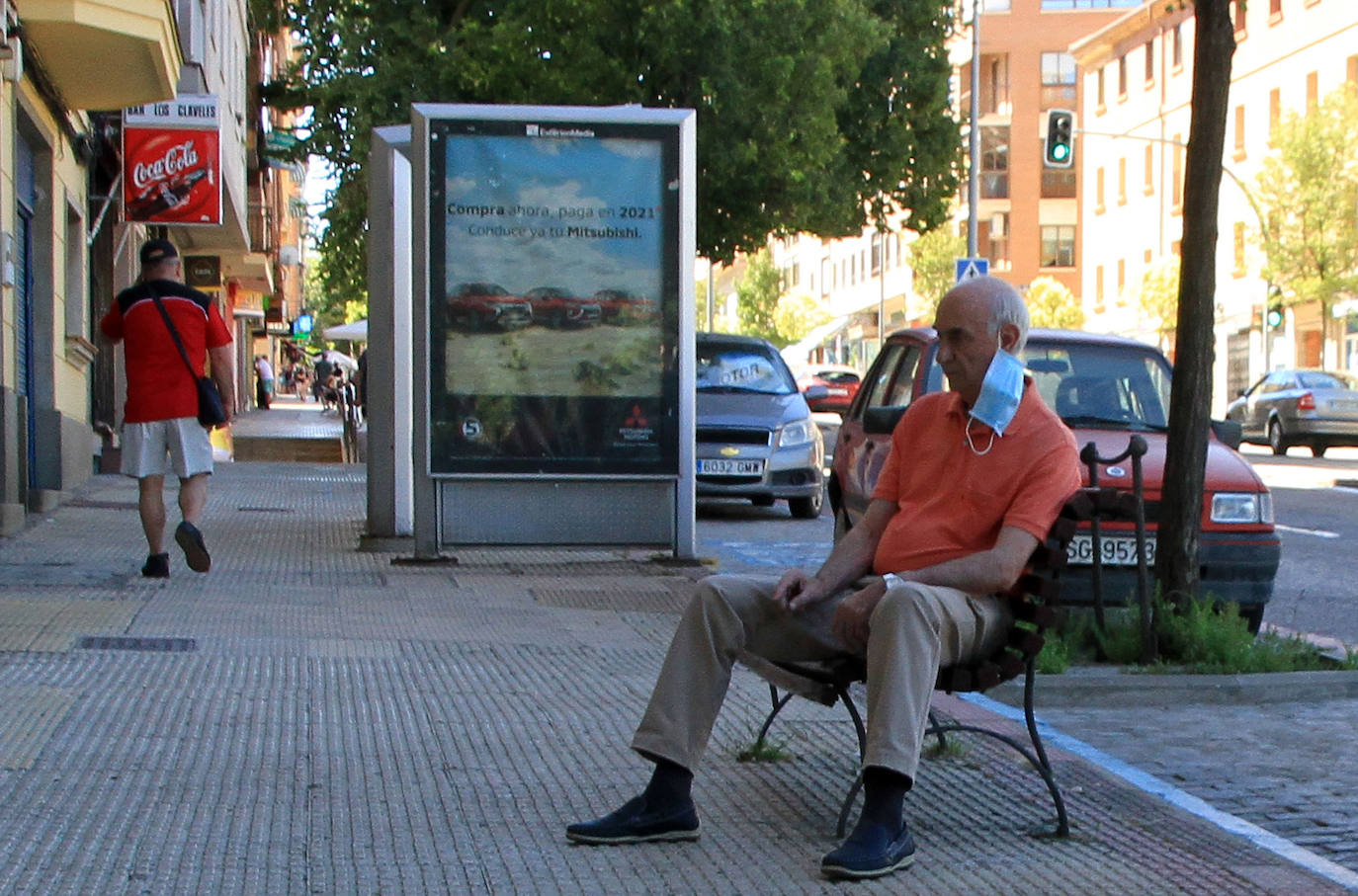 La Policía Local recuerda el uso obligatorio de la mascarilla.