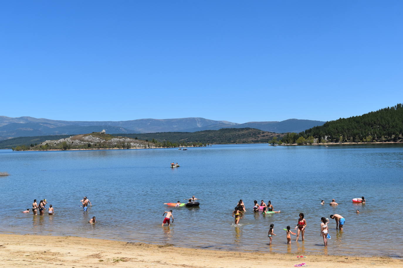 Fotos: Sol y playa en Aguilar