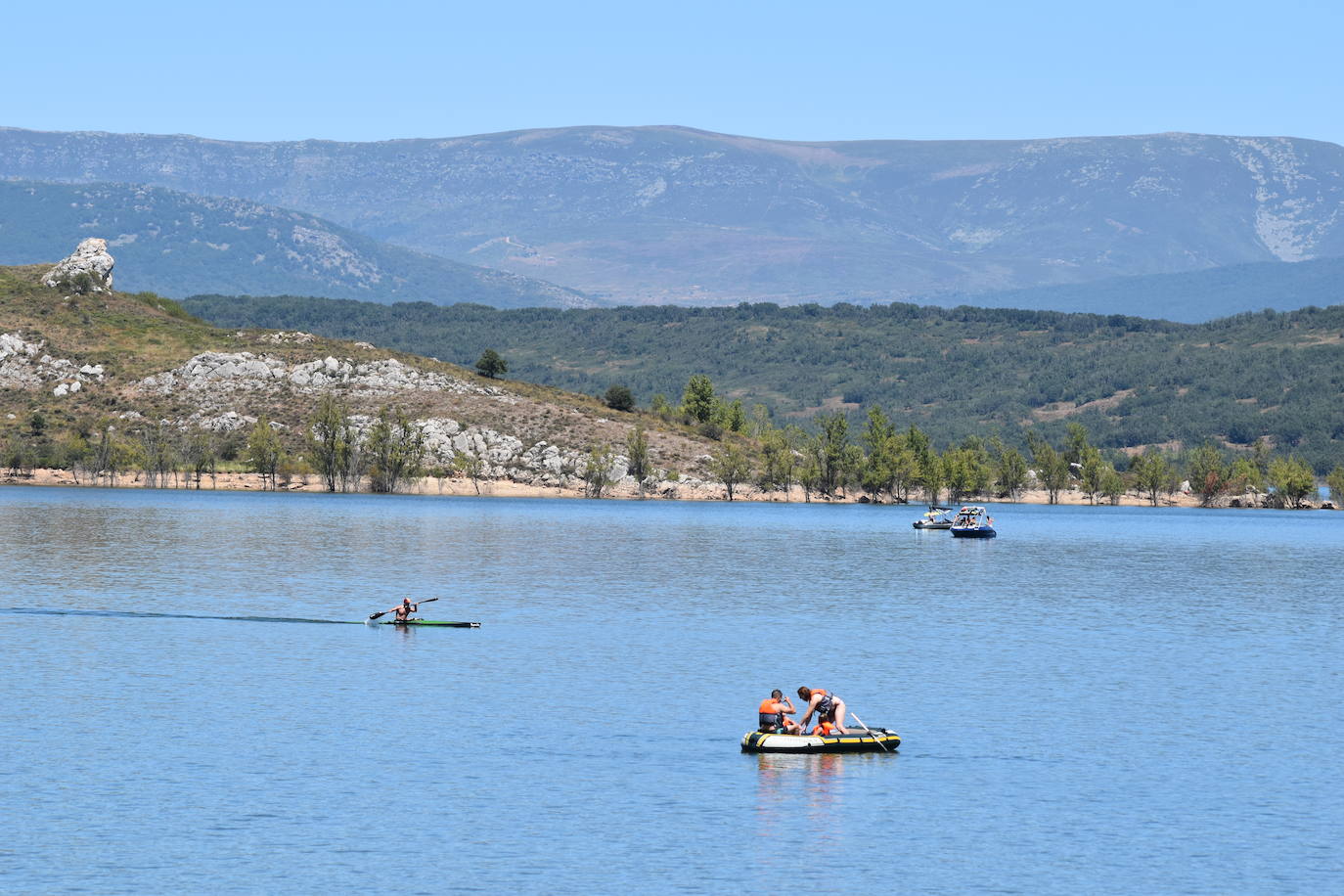 Fotos: Sol y playa en Aguilar