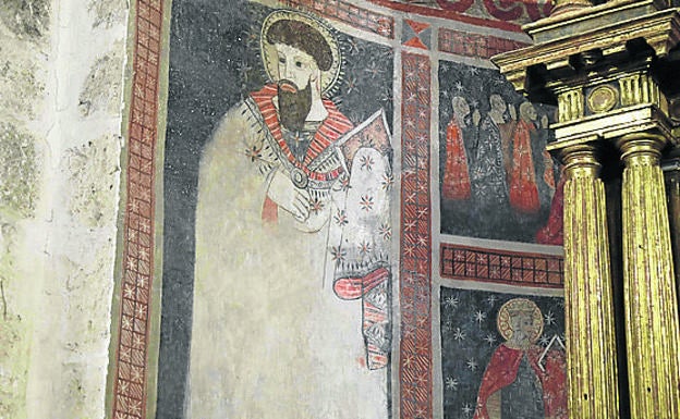 Murales al temple de la época gótica, en la iglesia de la Vera Cruz.