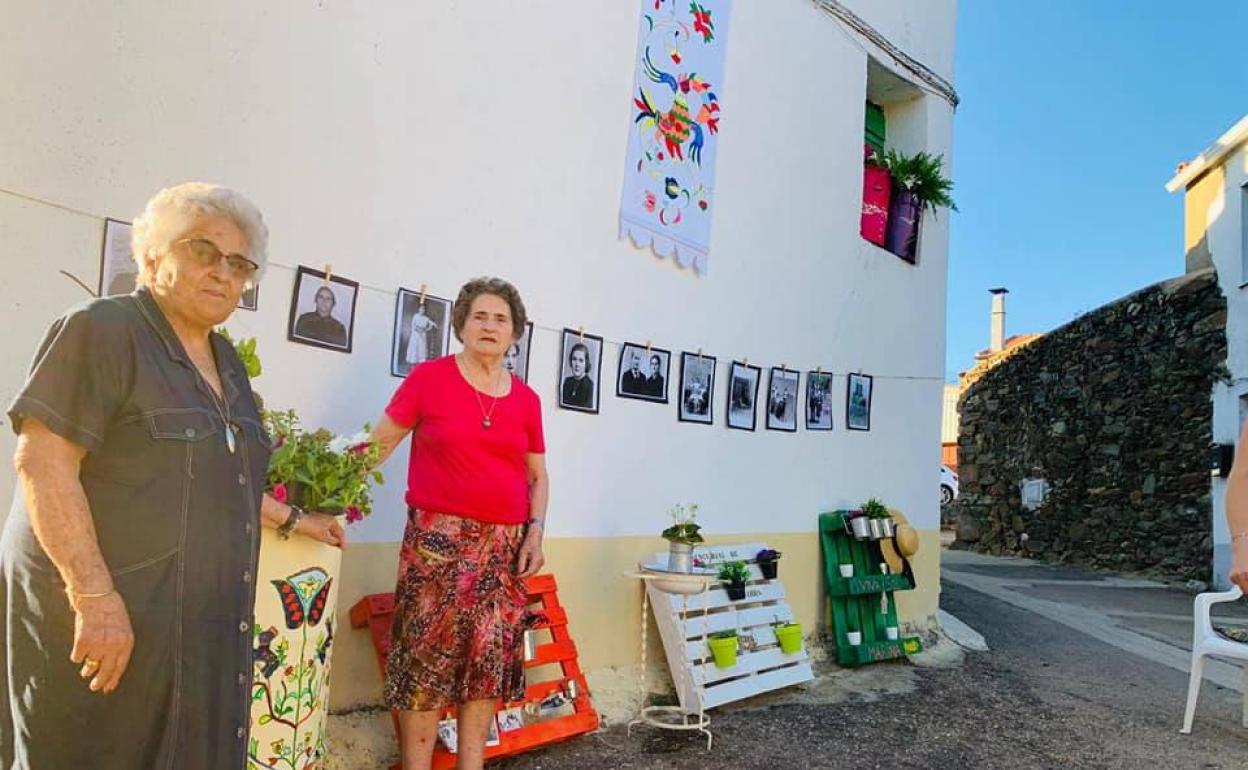 Una de las fachadas decoradas con diversos elementos, que llamó mucho la atención. 