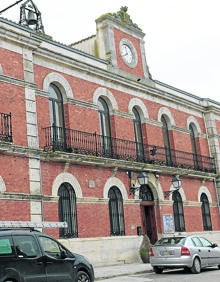 Imagen secundaria 2 - Ermita de San Vicente, siglo XVIII y casa consistorial.