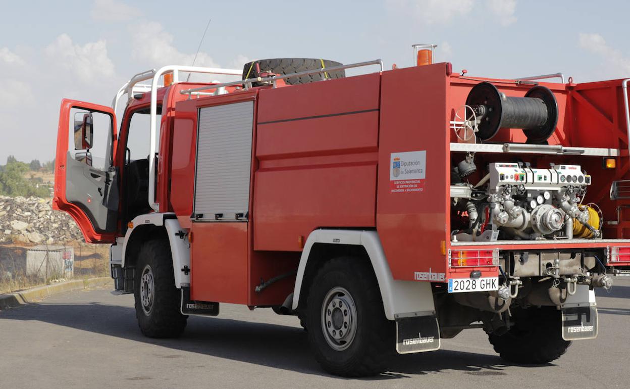 Vehículo de los bomberos de la Diputación.