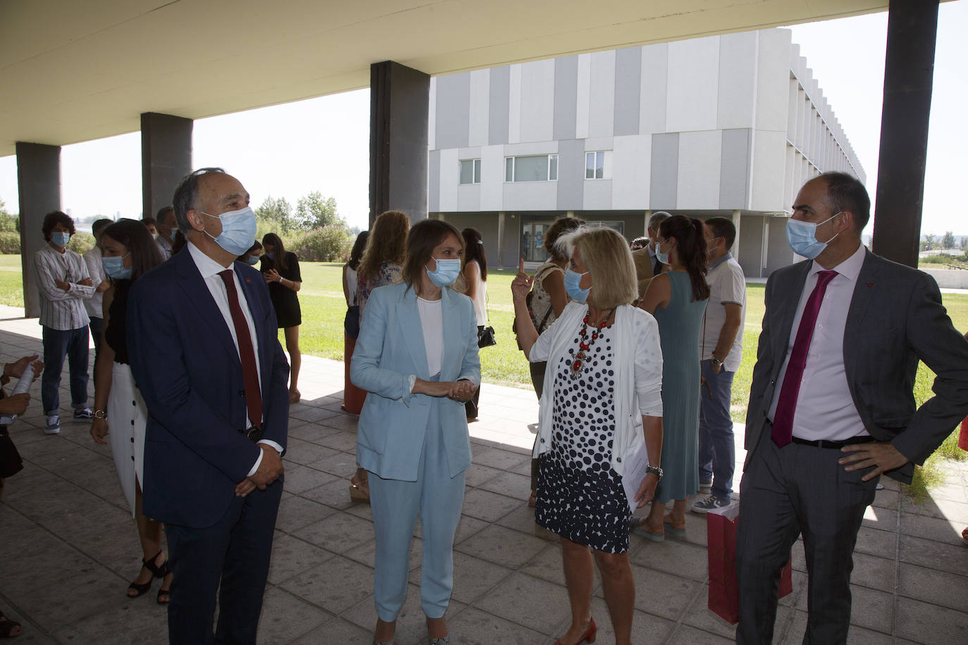 La Junta reconoce la labor de los investigadores que trabajaron en los equipos de análisis de pruebas PCR | Por sus manos pasaron loa análisis de casi 10.000 personas