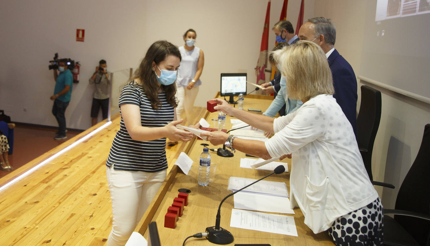 La Junta reconoce la labor de los investigadores que trabajaron en los equipos de análisis de pruebas PCR | Por sus manos pasaron loa análisis de casi 10.000 personas