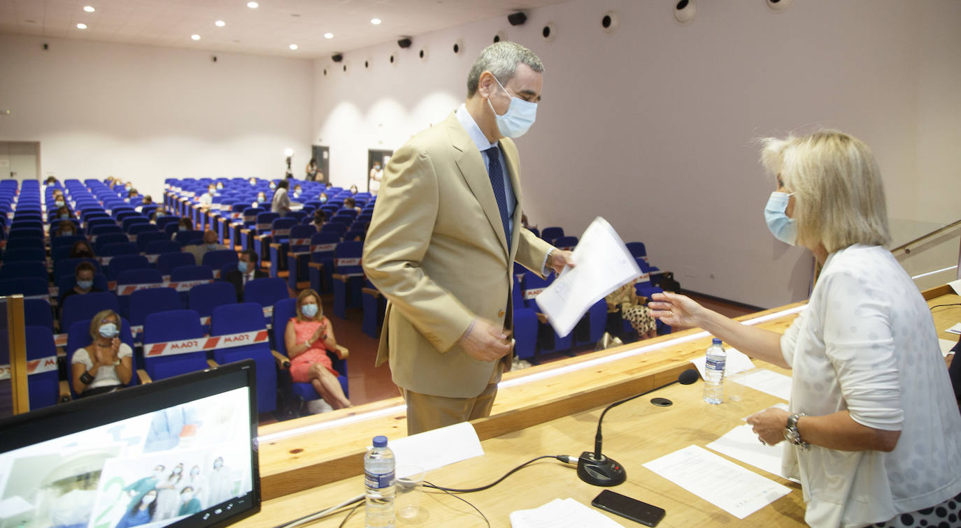 La Junta reconoce la labor de los investigadores que trabajaron en los equipos de análisis de pruebas PCR | Por sus manos pasaron loa análisis de casi 10.000 personas