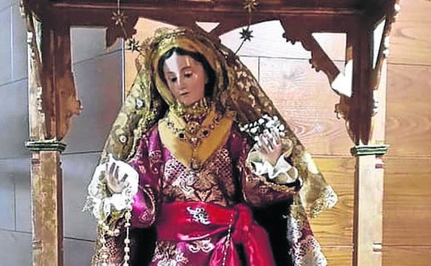 Talla de Nuestra Señora de la Misericordia, la más antigua que se conserva en la iglesia parroquial. 