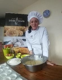 Imagen secundaria 2 - Inconfundibles magdalenas de oliva virgen