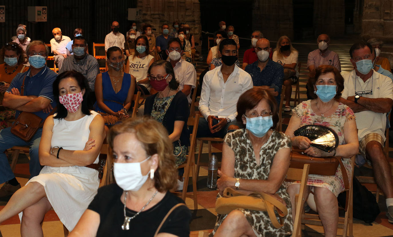 Funeral por las víctimas del Covid-19 en Segovia. ANTONIO DE TORRE