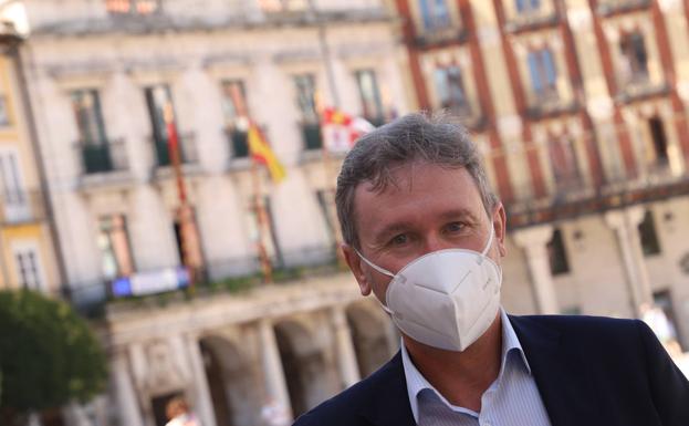 Lacalle deja el Ayuntamiento para dedicarse en exclusiva al Senado.