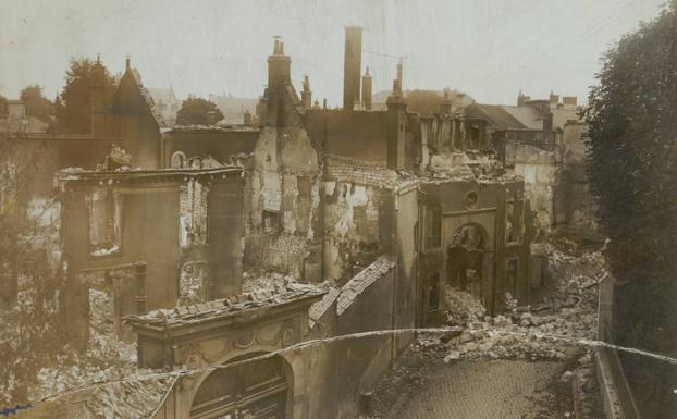 Efectos de los bombardeos en Reims (Francia).