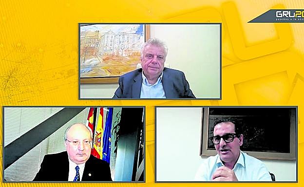 Manuel Valenzuela (arriba), Enrique Cabero y Narciso Prieto, ayer en el debate de la Mesa de Turismo de GRUPO20.