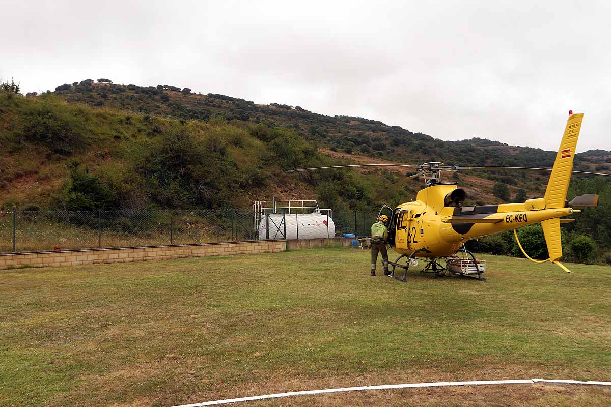 Fotos: Rapidez y eficacia, los incendios también se combaten desde el aire