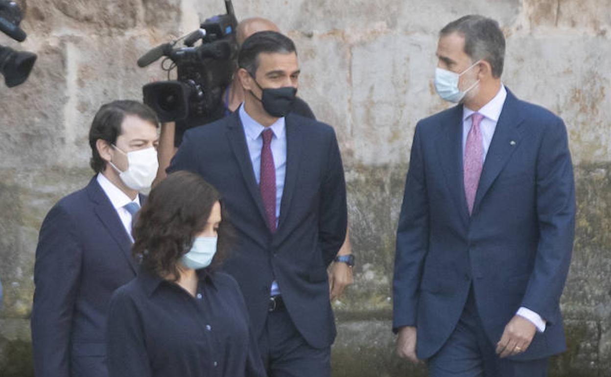 Mañueco junto a Pedro Sánchez, Díaz Ayuso y el Rey en la Conferencia de Presidentes de La Rioja.