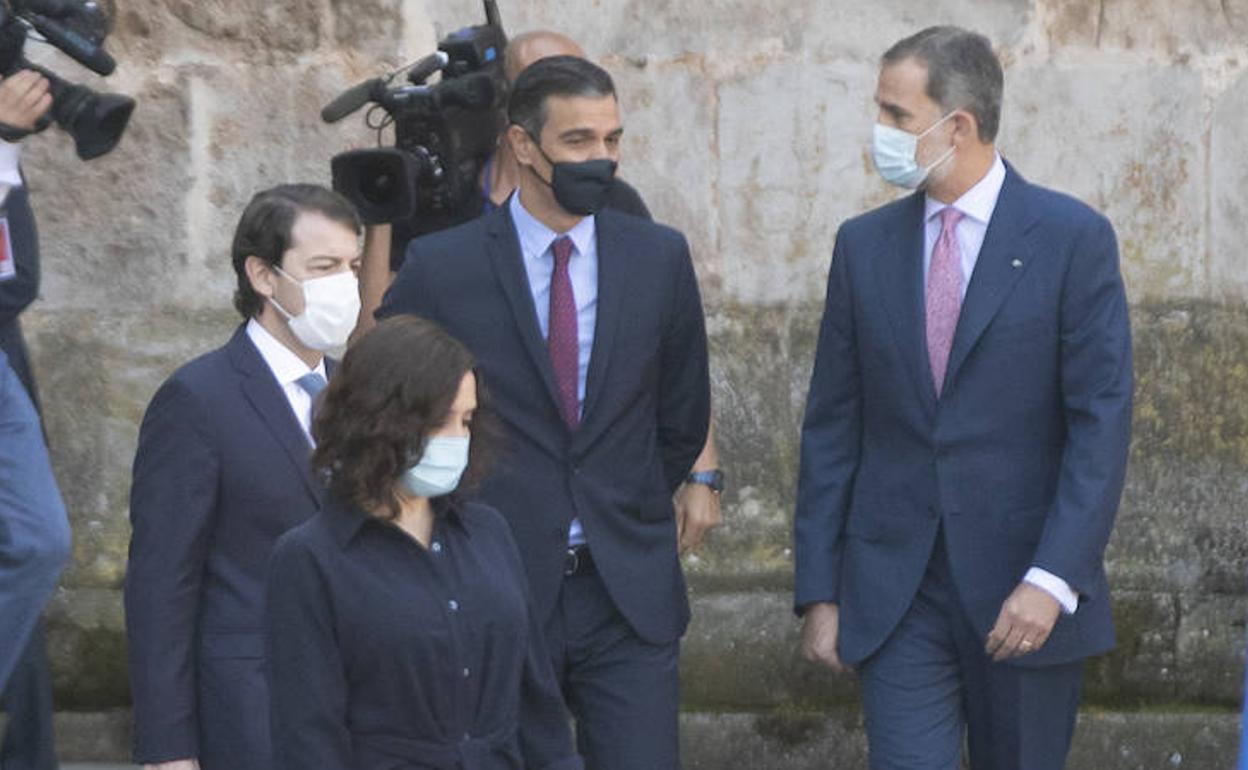 Mañueco junto a Pedro Sánchez, Díaz Ayuso y el Rey en la Conferencia de Presidentes de La Rioja.