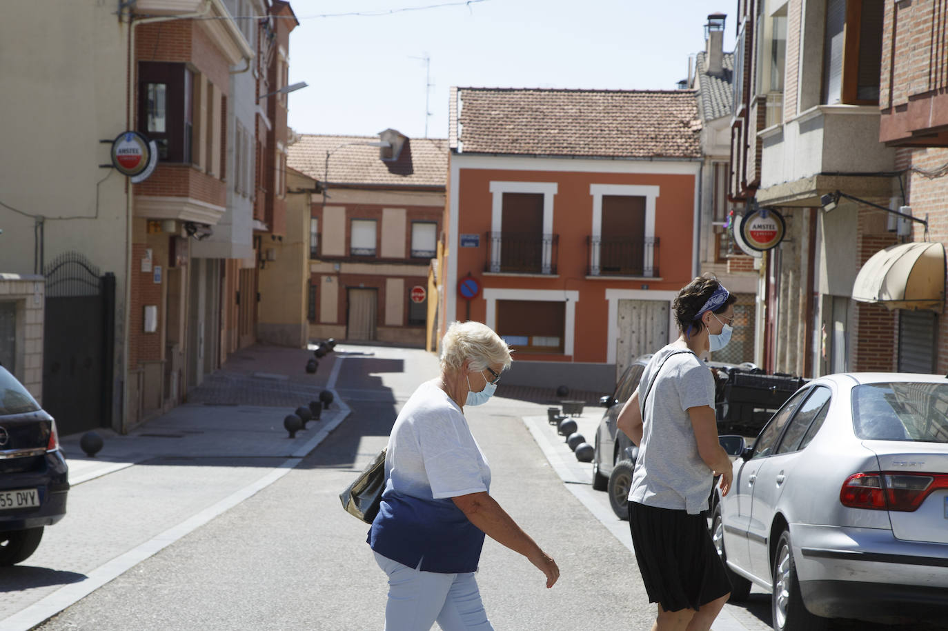 Los controles de acceso a estas dos localidades vallisoletanas arrancaron al filo del mediodía.