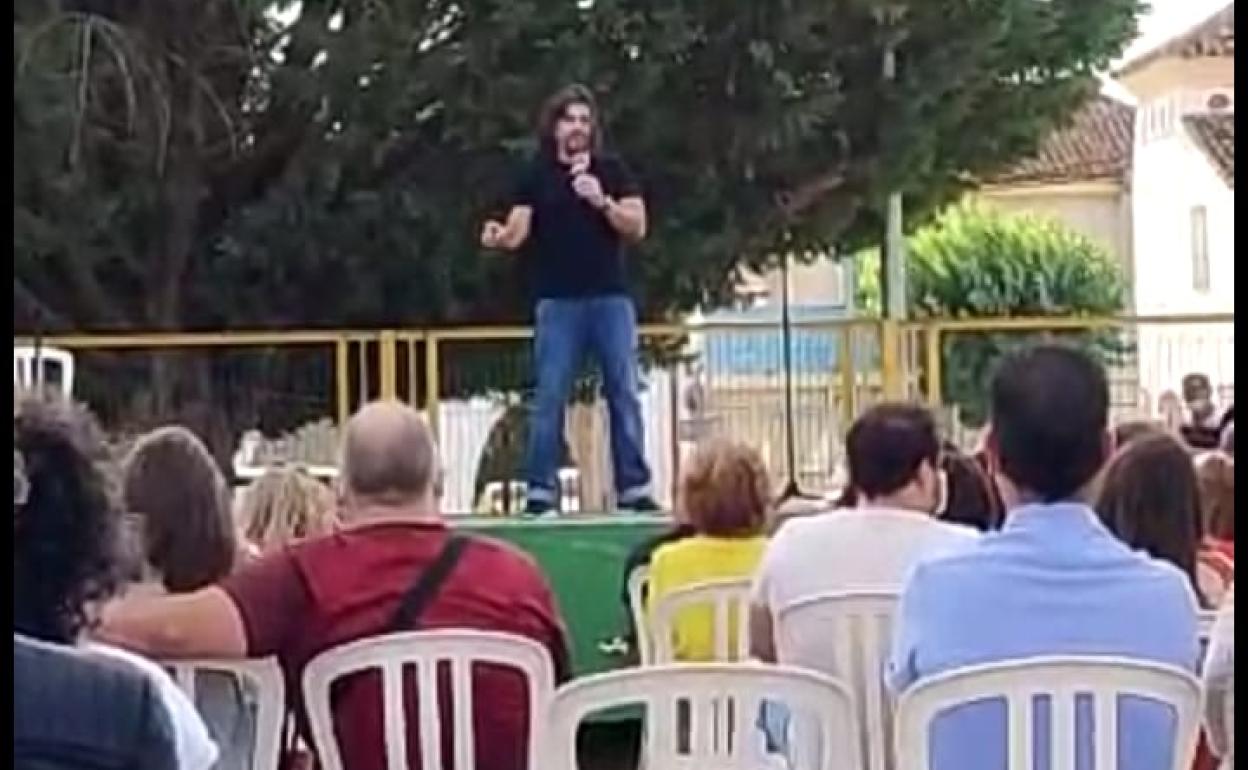 J. J. Vaquero, durante su actuación de ayer en Herrera. 