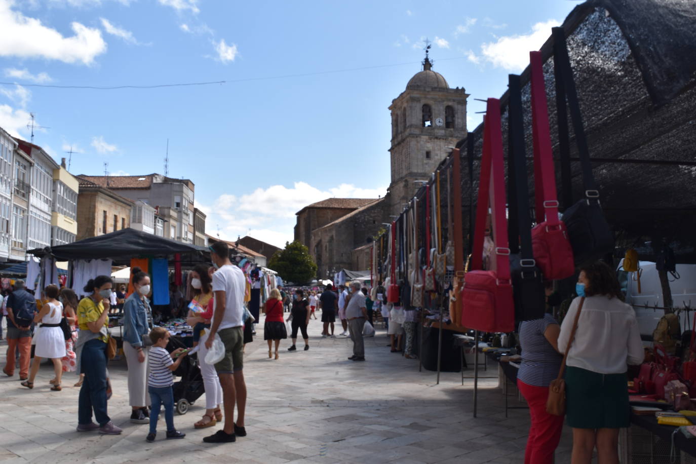 El mercado de Auilar, este martes.