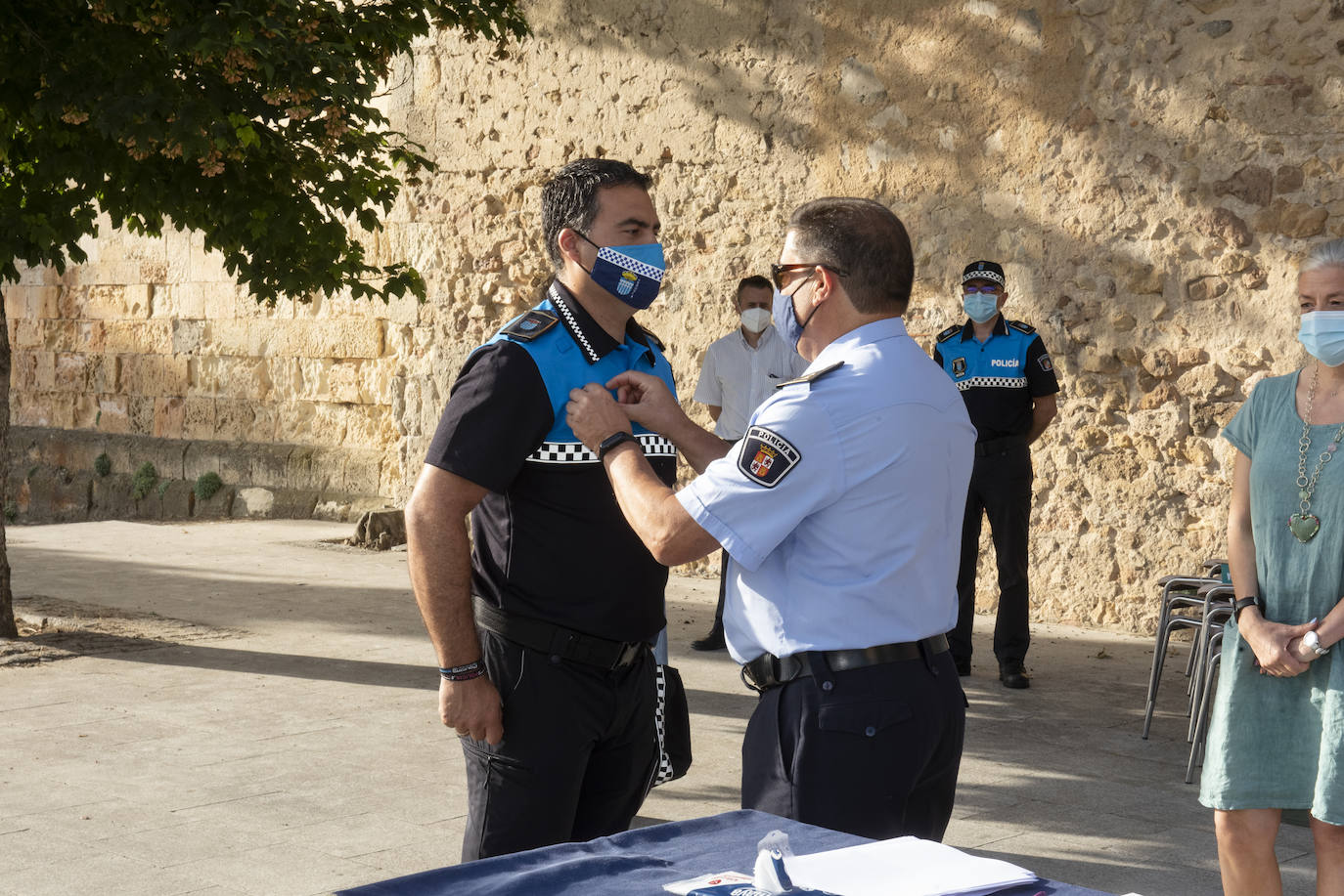 Toma de posesió de los nuevos agentes municipales. 