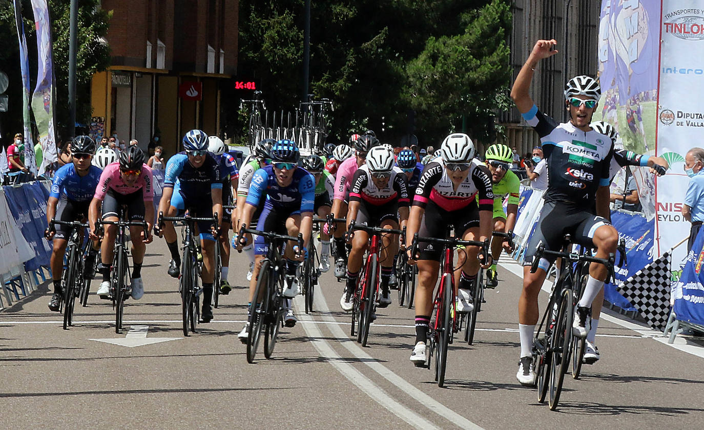 Pruebas Sub 23 y Élite del Memorial Ángel Lozano de cicilismo con salida desde el Campo Grande de Valladolid. 