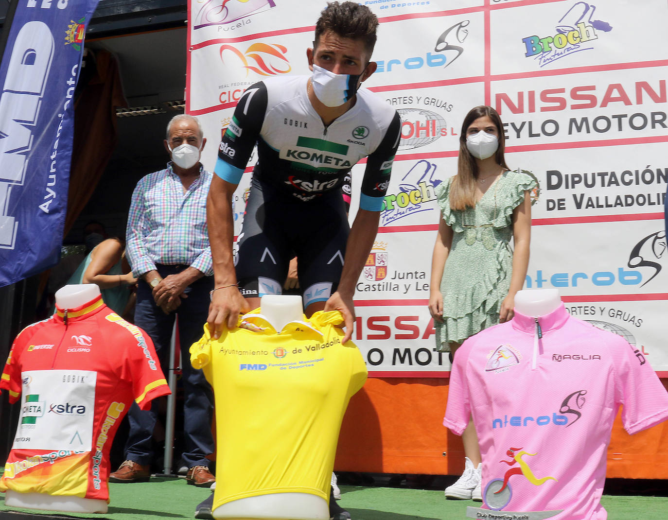 Pruebas Sub 23 y Élite del Memorial Ángel Lozano de cicilismo con salida desde el Campo Grande de Valladolid. 