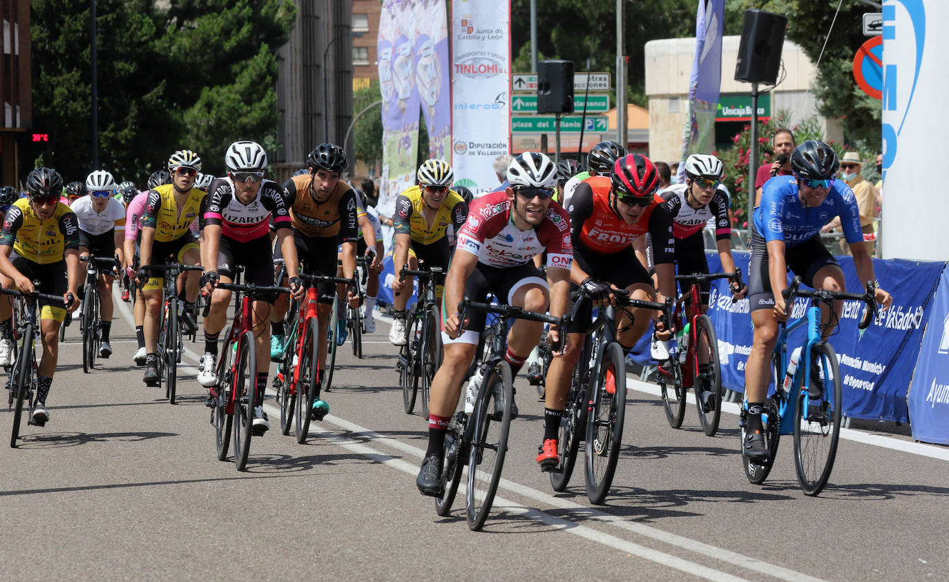 Pruebas Sub 23 y Élite del Memorial Ángel Lozano de cicilismo con salida desde el Campo Grande de Valladolid. 
