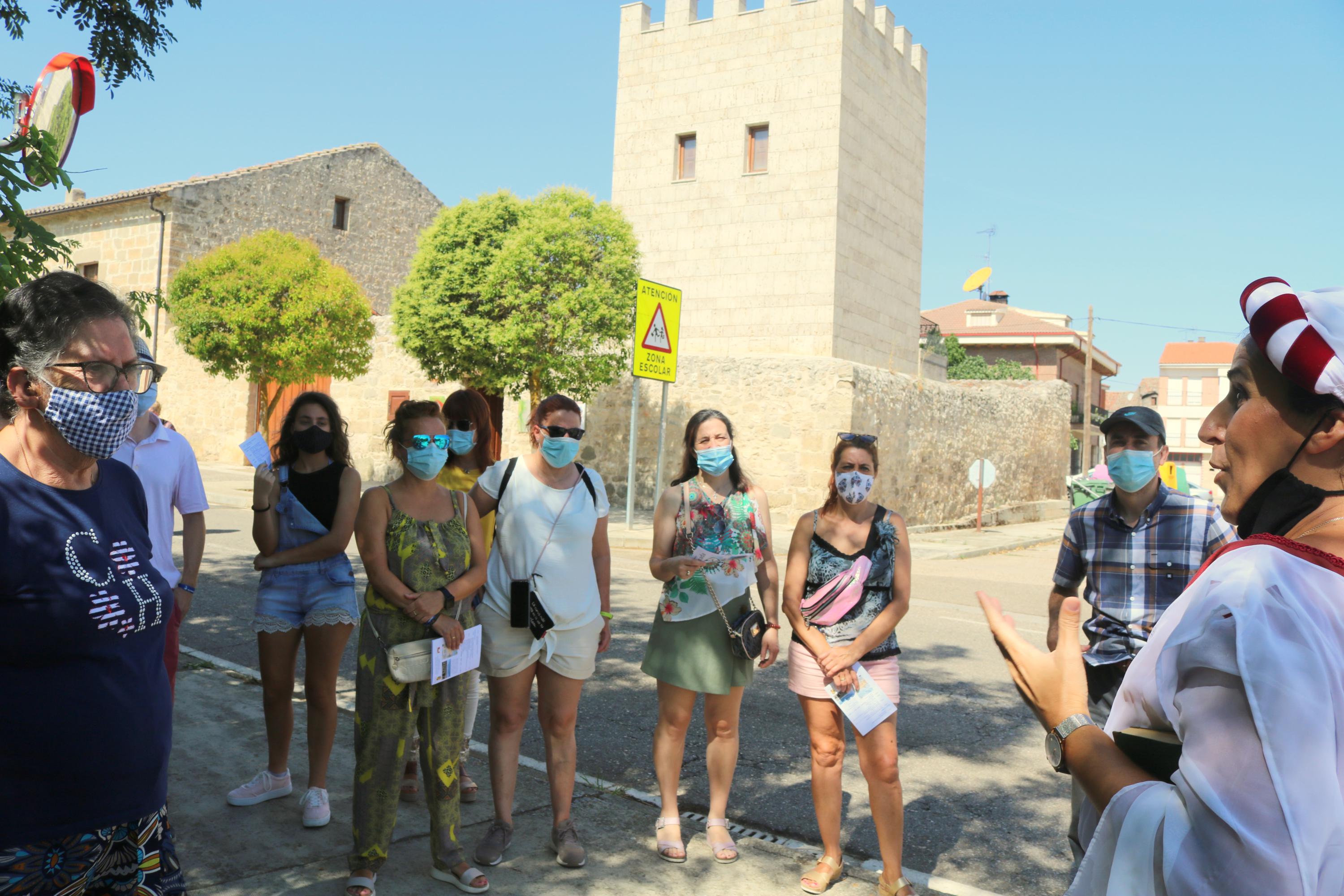 Asistentes a la Ruta Teatralizada por Torquemada