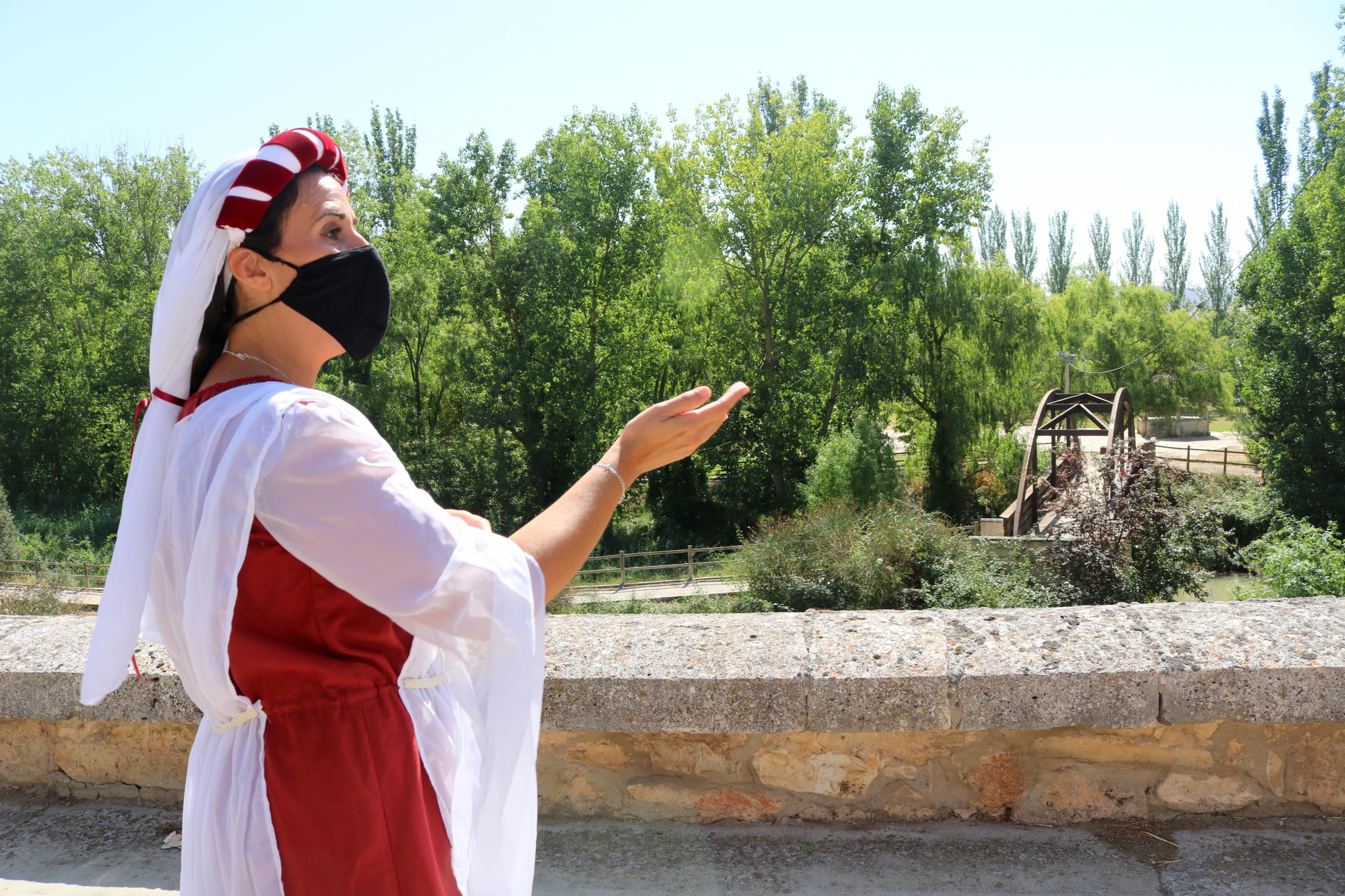 Asistentes a la Ruta Teatralizada por Torquemada