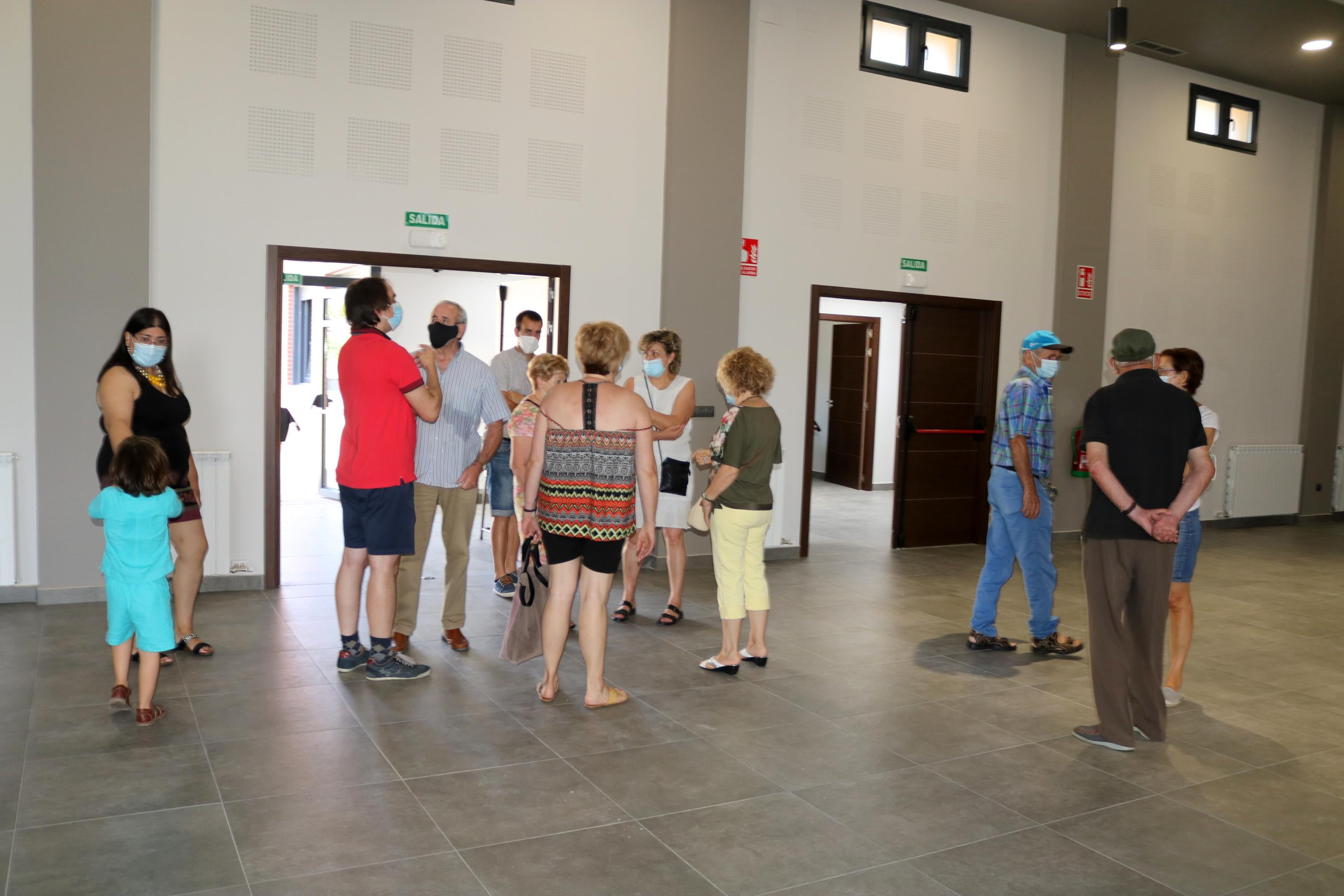 Numerosos vecinos se acercaron a conocer las nuevas instalaciones de la localidad cerrateña