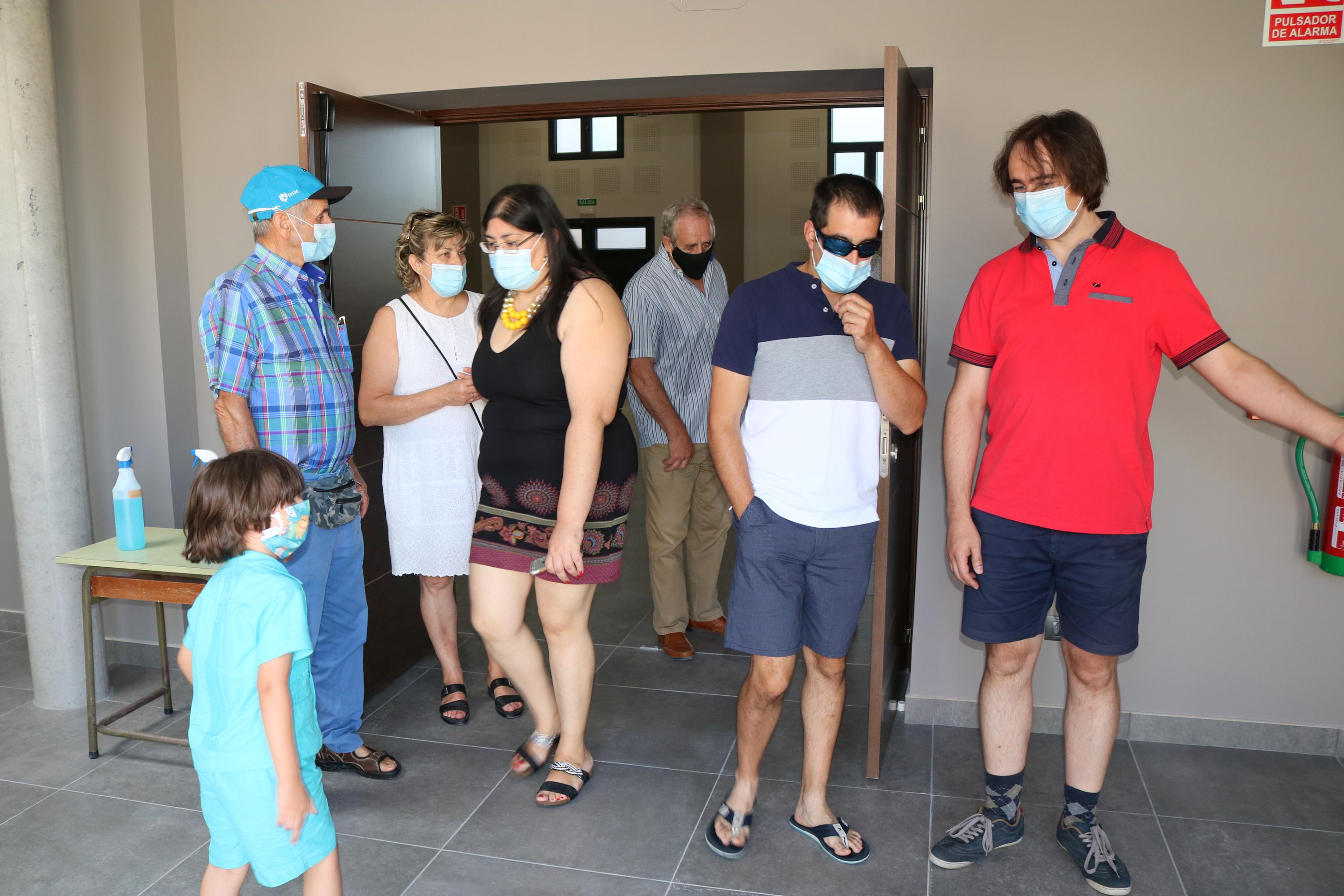 Numerosos vecinos se acercaron a conocer las nuevas instalaciones de la localidad cerrateña