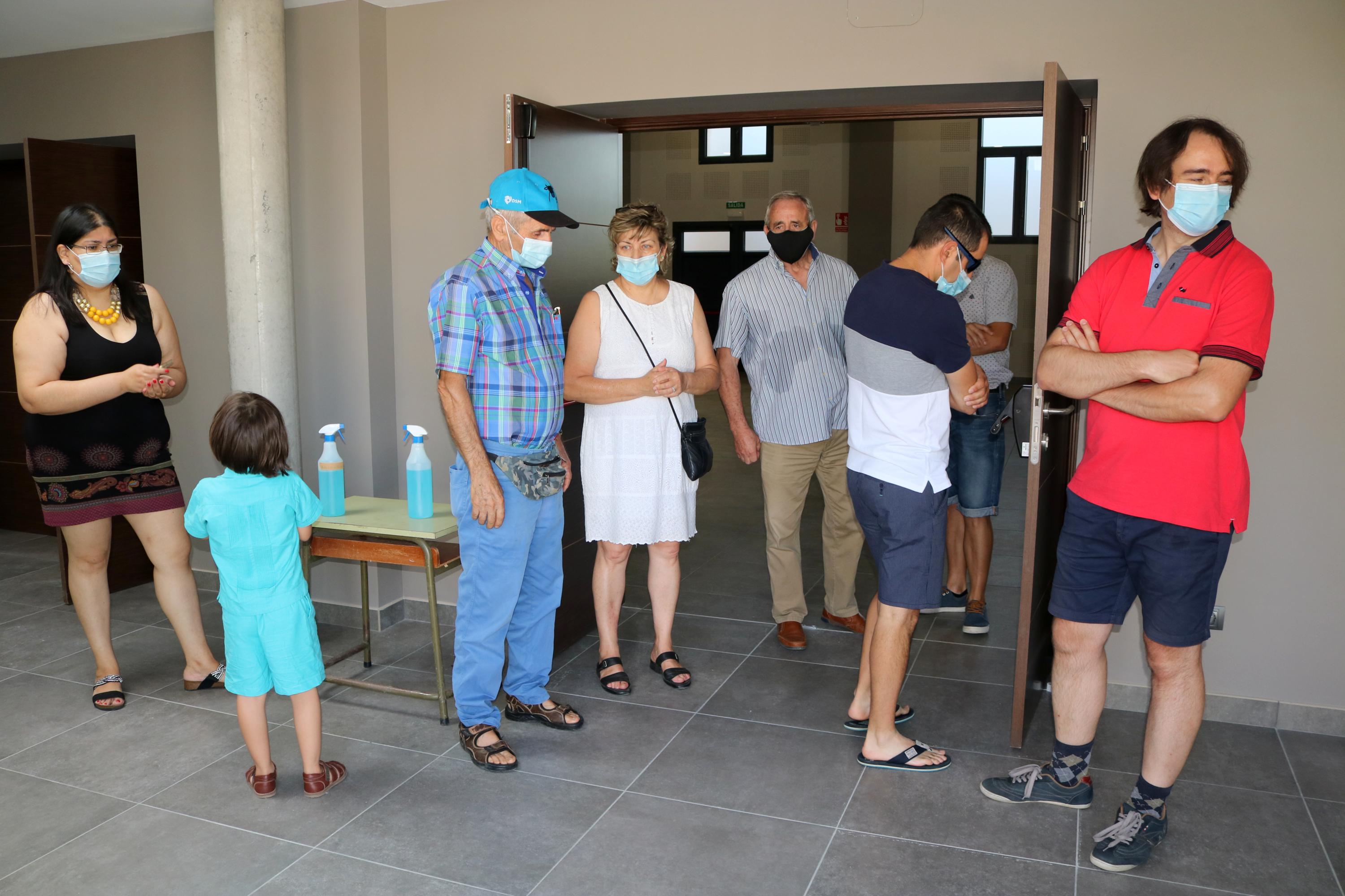 Numerosos vecinos se acercaron a conocer las nuevas instalaciones de la localidad cerrateña