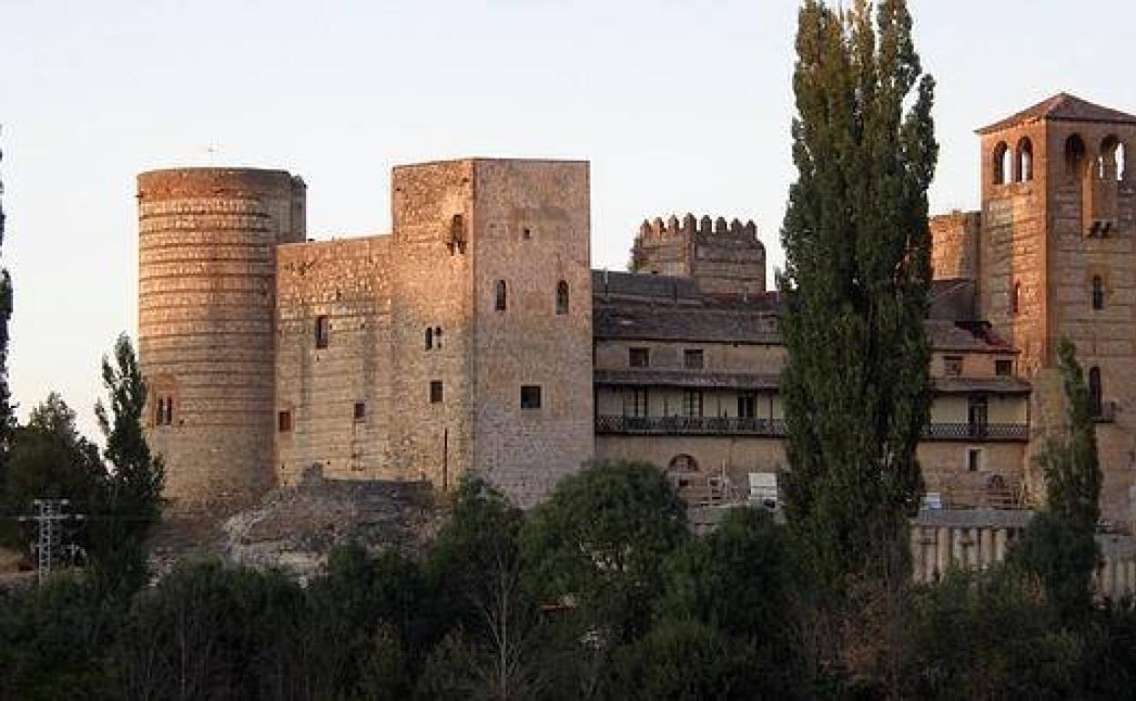 El castillo de Castilnovo, la vivienda más cara de Castilla y León, lleva cinco años con el cartel de 'se vende'