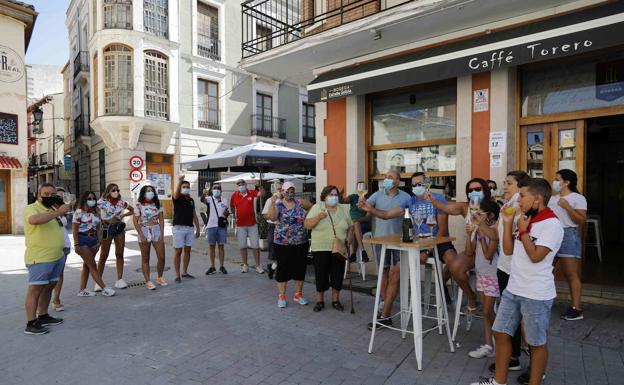 Emocionado brindis en Peñafiel por las fiestas patronales de Nuestra Señora y San Roque que no pueden celebrar