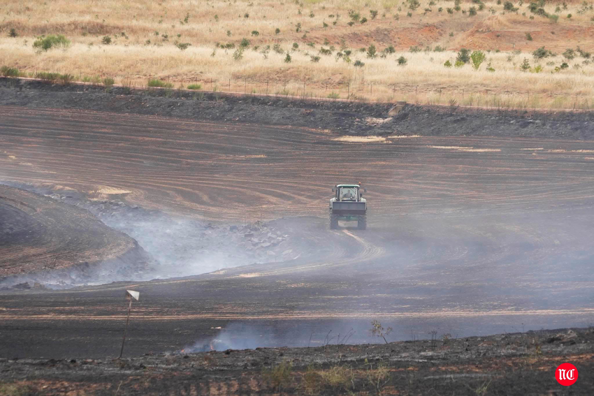 Labores de extinción del incendio. 