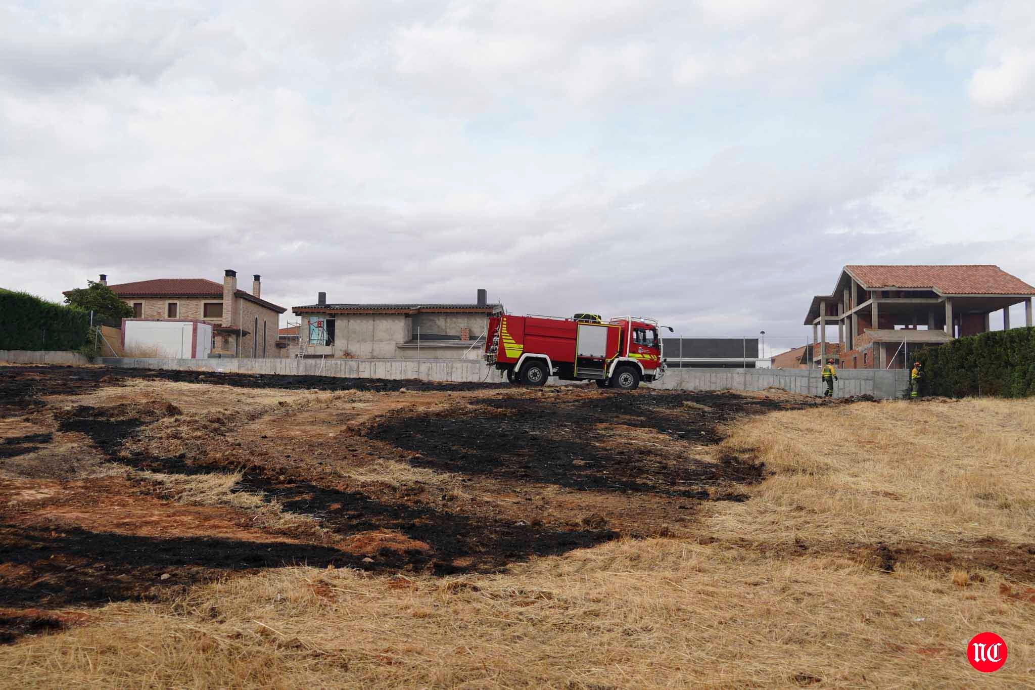 Labores de extinción del incendio. 