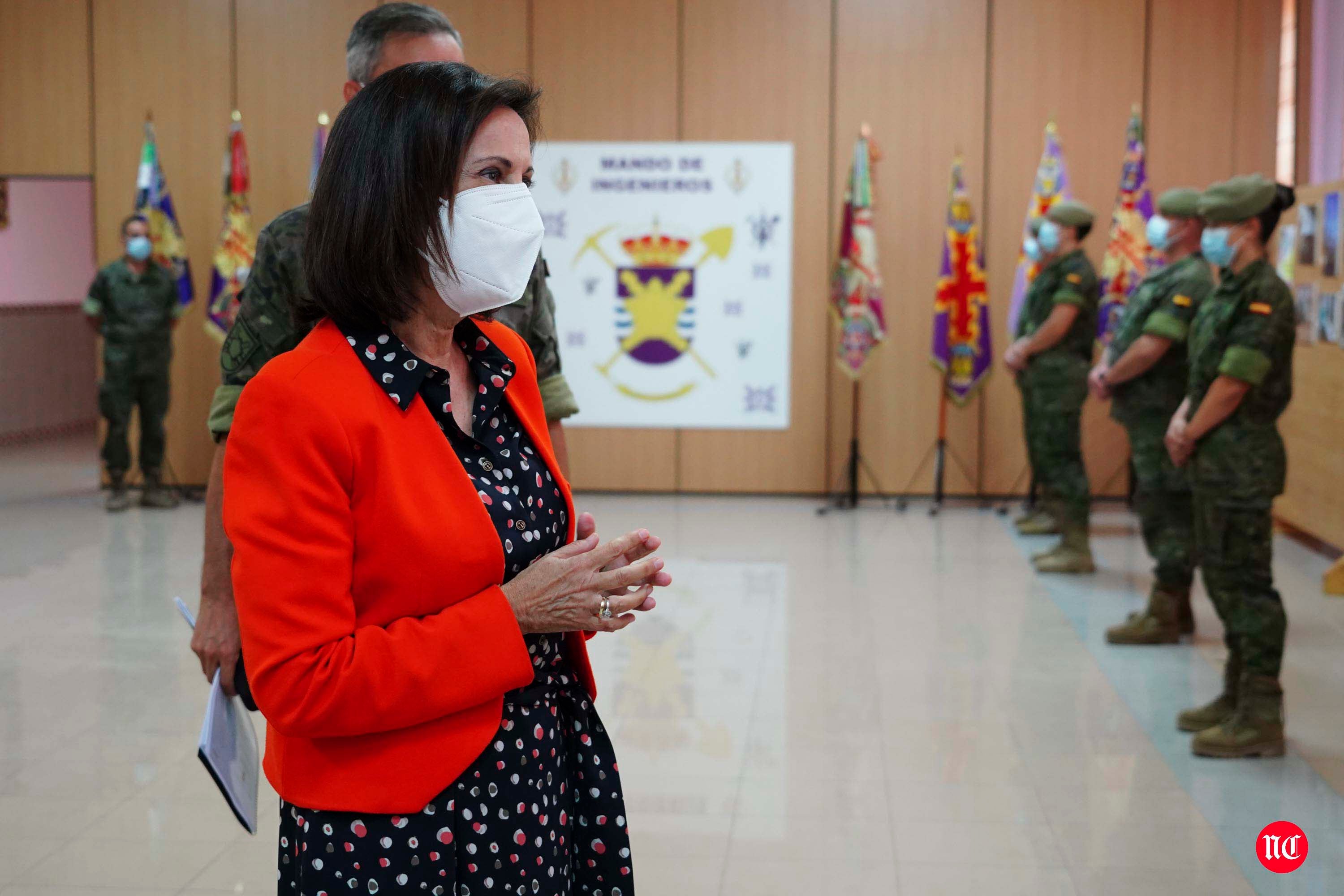 Visita de la ministra al cuartel de Arroquia en Salamanca. 