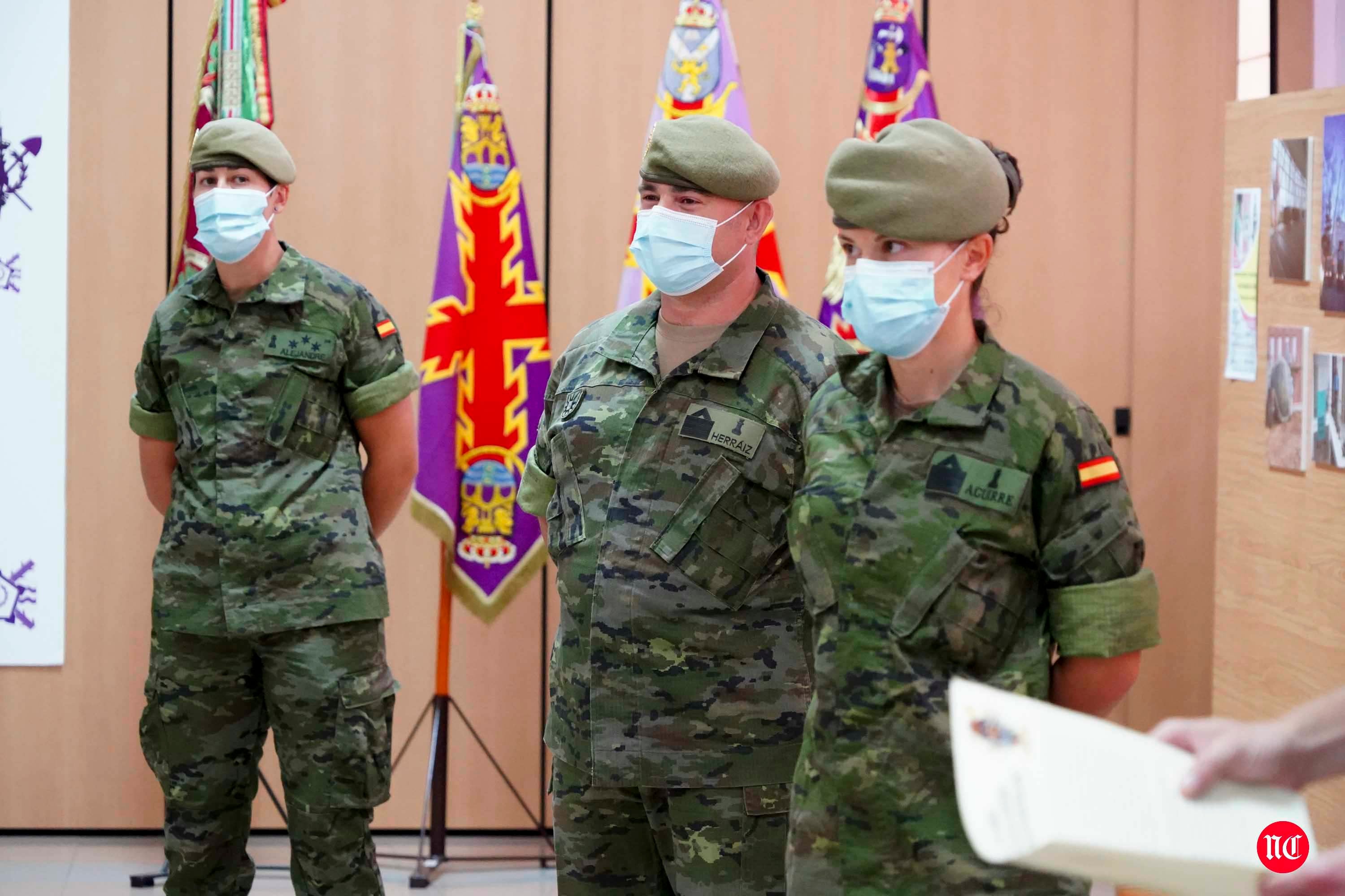 Visita de la ministra al cuartel de Arroquia en Salamanca. 