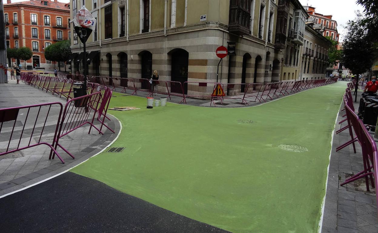 Panorámica del cruce de las calles Menéndez Pelayo y Claudio Moyano. 