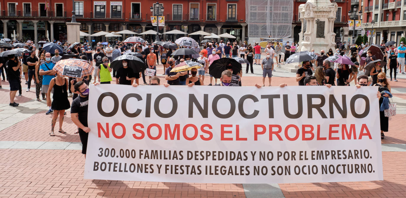 El sector del ocio nocturno protesta en Valladolid. 