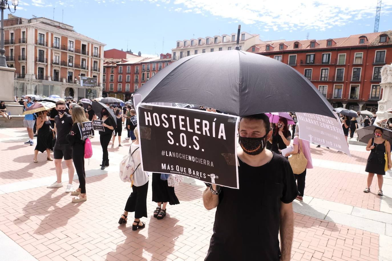 El sector del ocio nocturno protesta en Valladolid. 