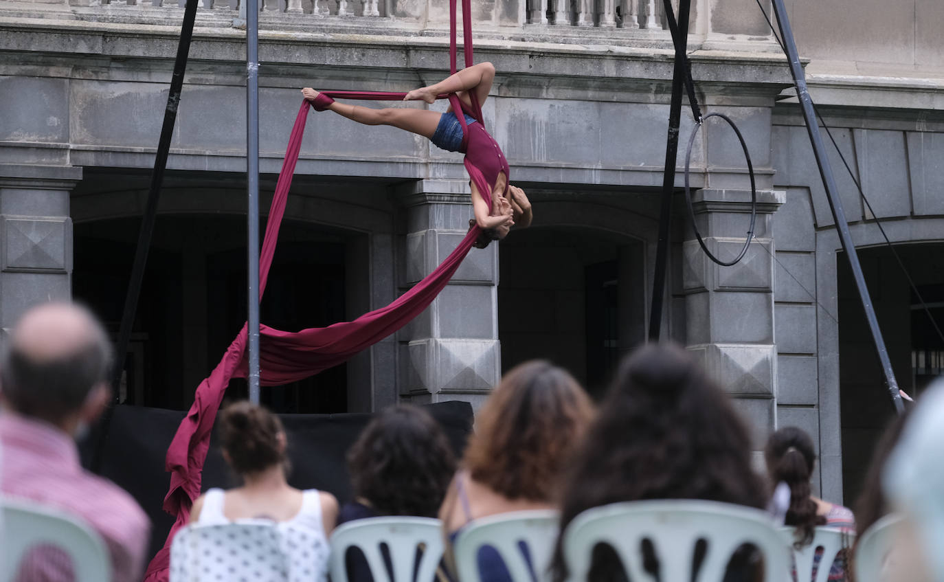 'Gala del Circo, ciudad de Valladolid', en la que participaron tres colectivos ligados a las artes circenses: Escuela de Circo de Valladolid, La Luz de las Delicias y Nuevo Fielato.