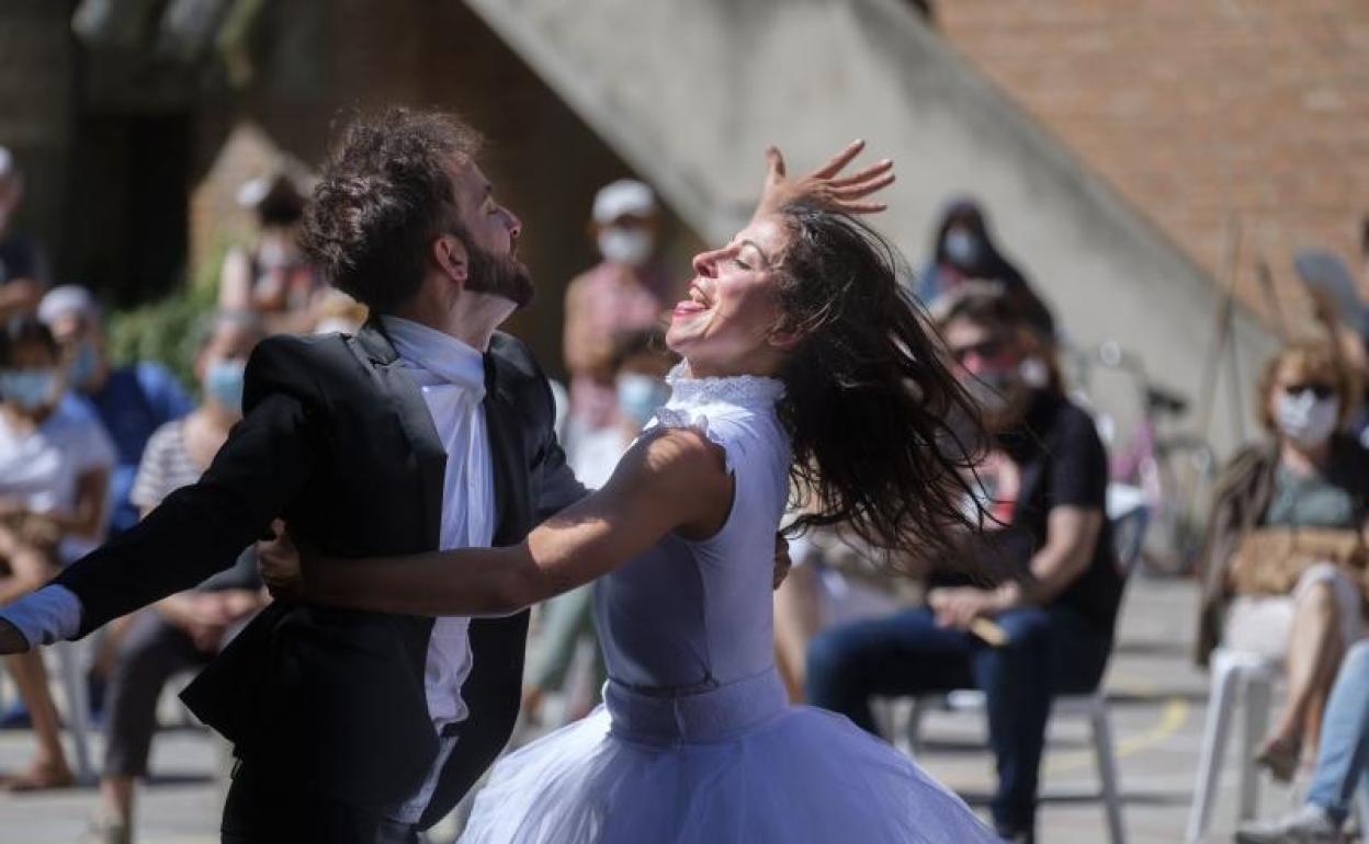 Baldo Ruiz y Paloma Calderón, en 'El cortejo'. 