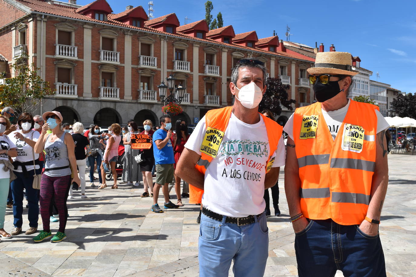 Protesta contra las macrogranjas en Aguilar.