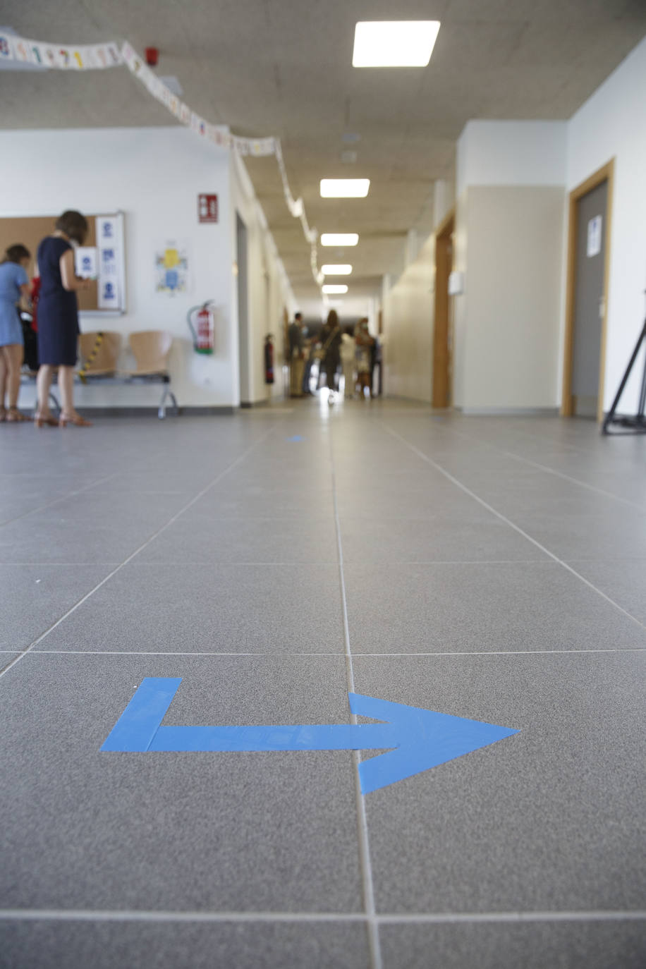 Fotos: Fernández Mañueco visita el IESO de Arroyo de la Encomienda (Valladolid)