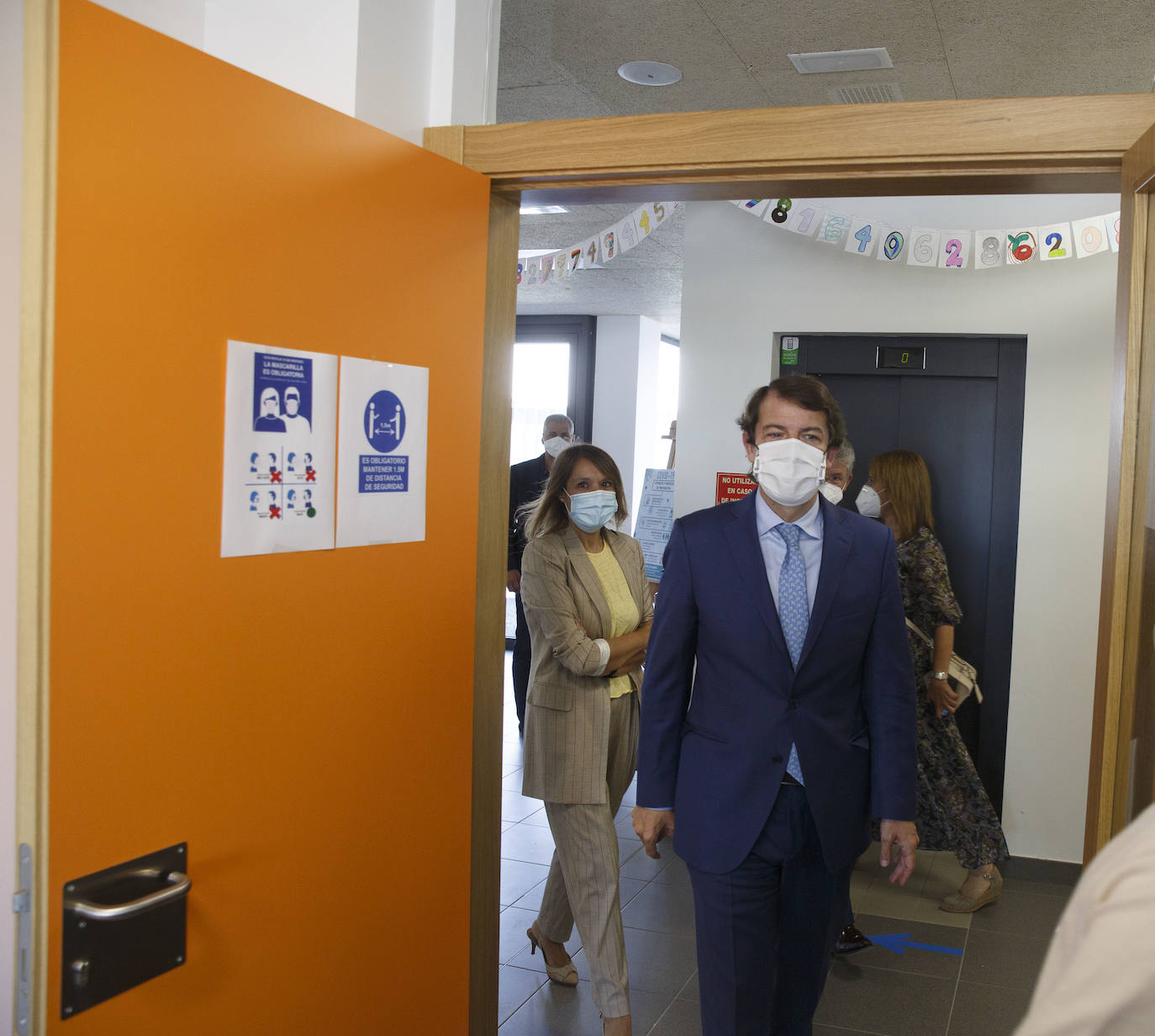 Fotos: Fernández Mañueco visita el IESO de Arroyo de la Encomienda (Valladolid)